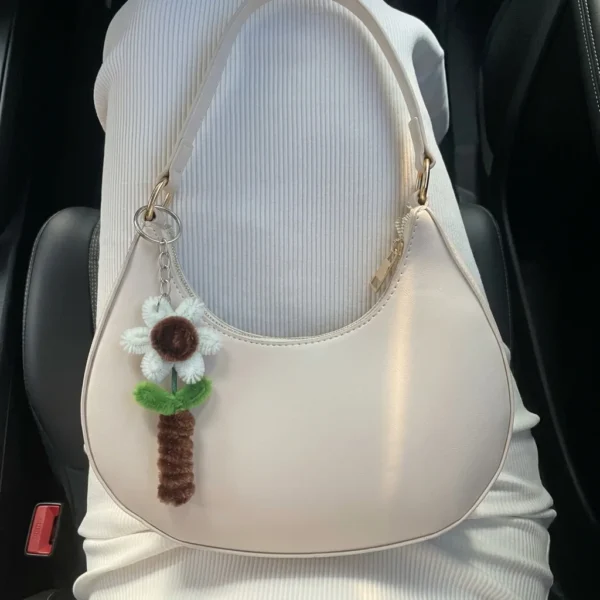 Bloom Sprout White Daisy Keychain